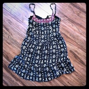 Cute summer dress open back tiki print M